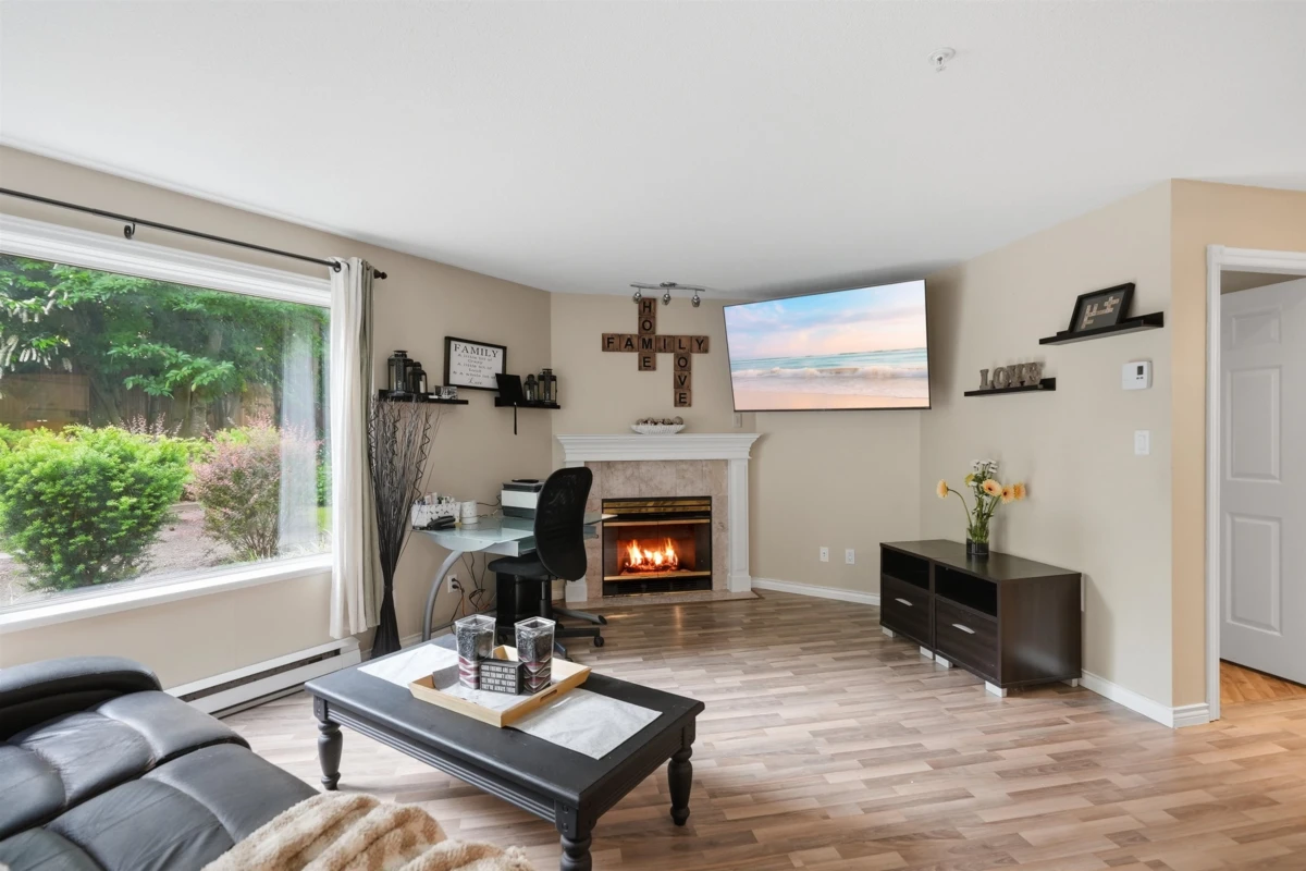 Dining Area Photo of 108 2575 Ware Street, Abbotsford, BC