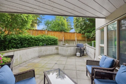 Breakfast Nook Photo of 108 2575 Ware Street, Abbotsford, BC
