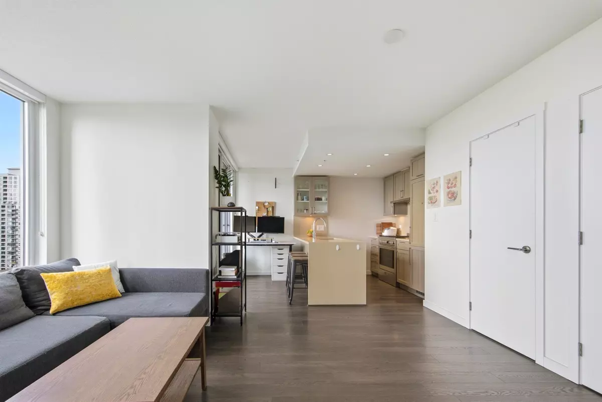 Family Room Photo of 1104 5665 Boundary Road, Vancouver, BC