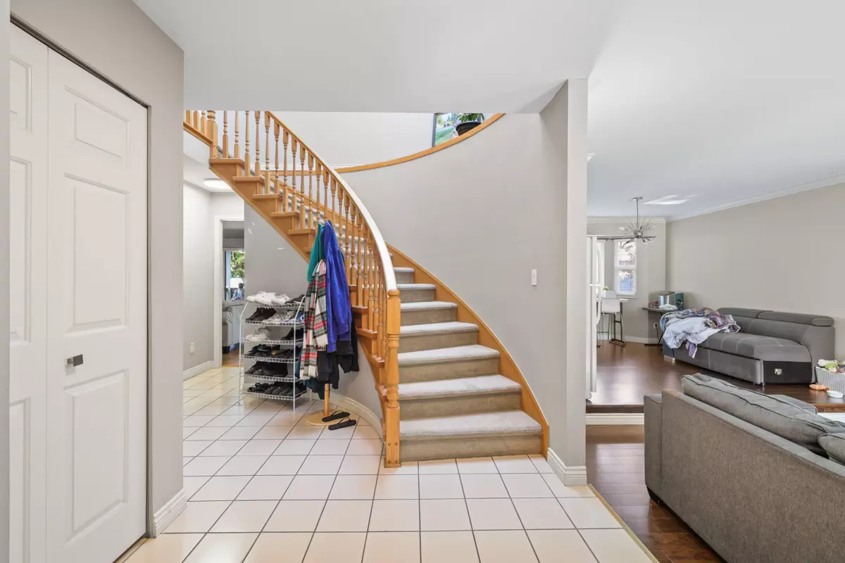 Family Room Photo of 6960 143a Street, Surrey, BC