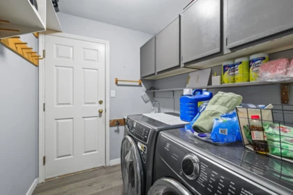 Mudroom Photo of 6960 143a Street, Surrey, BC