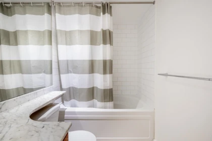 Laundry Room Photo of 1803 1200 W Georgia Street, Vancouver, BC
