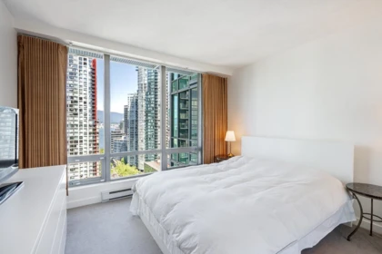 Office / Den Photo of 1803 1200 W Georgia Street, Vancouver, BC