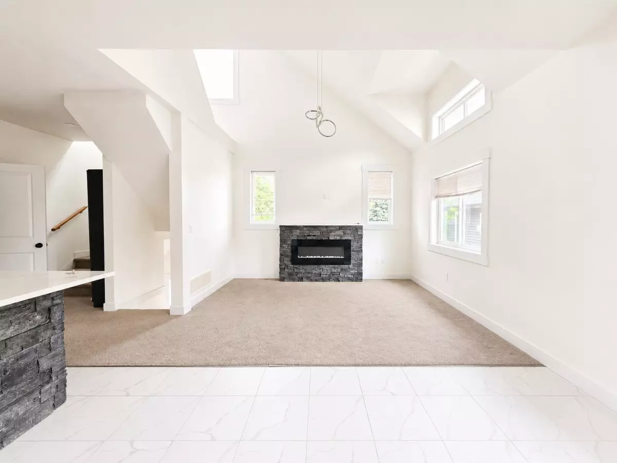 Family Room Photo of 1 548 Park Street, Hope, BC