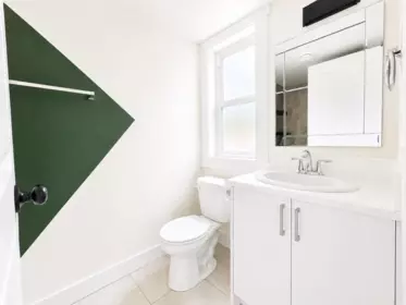 Primary Bathroom Photo of 1 548 Park Street, Hope, BC