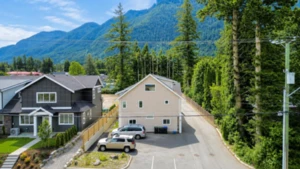 1 548 Park Street, Hope, BC