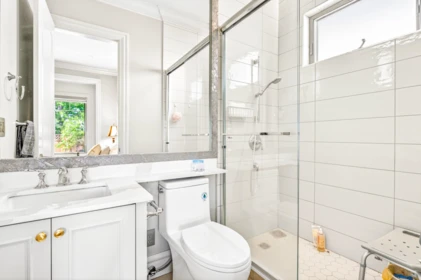 Hot Tub / Spa Photo of 8520 Elsmore Road, Richmond, BC