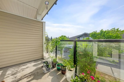202 6468 195a Street, Surrey, BC, Surrey — Apartment/Condo for sale