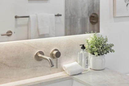 Primary Bathroom Photo of 2 6040 Larch Street, Vancouver, BC