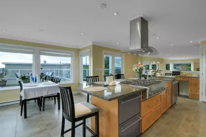 Kitchen Island Photo of 1050 Parker Street, White Rock, BC