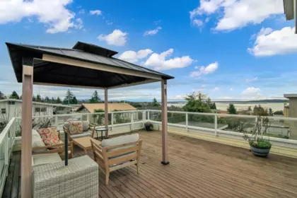 1050 Parker Street, White Rock, BC, White Rock — Single Family Residence for sale