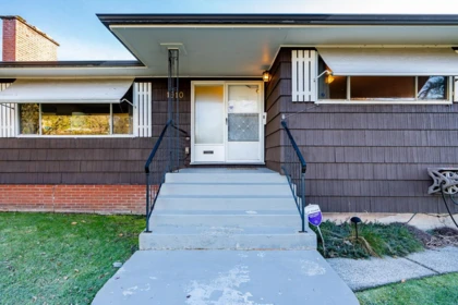 1910 Holdom Avenue, Burnaby, BC, Burnaby — Single Family Residence for sale