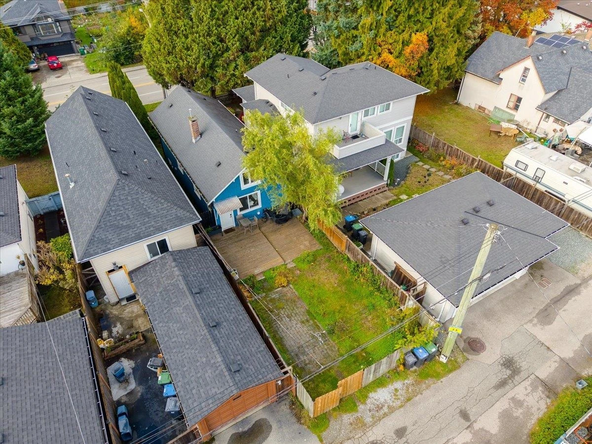 Exterior Rear Photo of 1016 TENTH AVENUE, New Westminster BC V3M 3H6