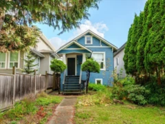 1016 Tenth Avenue, New Westminster, BC