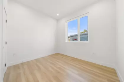 Mudroom Photo of 1 3583 Haida Street, Vancouver, BC