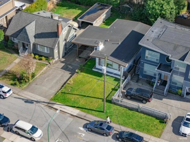 Backyard Photo of 7750 15th Avenue, Burnaby, BC