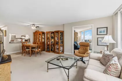 808 6055 Nelson Avenue, Burnaby, BC, Burnaby — Apartment/Condo for sale