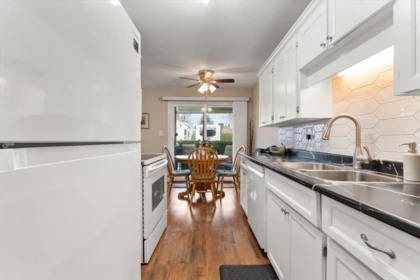 Breakfast Nook Photo of 35 7455 Huron Street, Chilliwack, BC