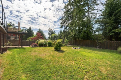 Breakfast Nook Photo of 1569 Whitesails Drive, Bowen Island, BC
