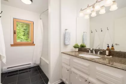 Mudroom Photo of 1569 Whitesails Drive, Bowen Island, BC