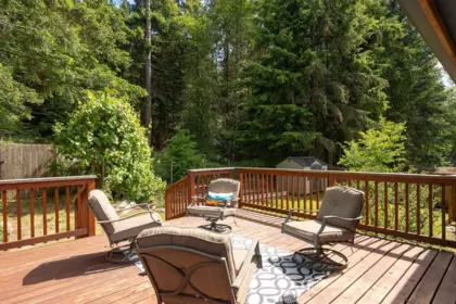 Powder Room Photo of 1569 Whitesails Drive, Bowen Island, BC