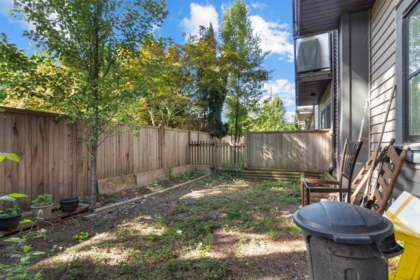 Front Yard Photo of 5 45608 Bernard Avenue, Chilliwack, BC