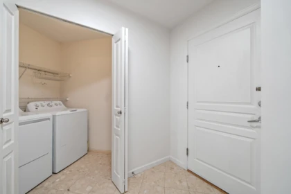 Hallway Photo of 303 15466 North Bluff Road, White Rock, BC