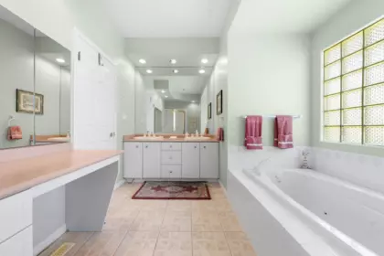 Hallway Photo of 3 1881 144 Street, Surrey, BC