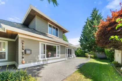 Hot Tub / Spa Photo of 3 1881 144 Street, Surrey, BC