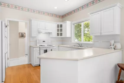 Kitchen Photo of 3 1881 144 Street, Surrey, BC