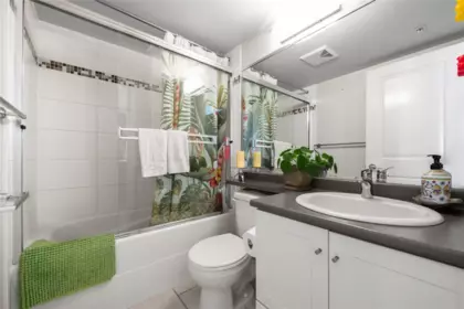 Office / Den Photo of 806 814 Royal Avenue, New Westminster, BC