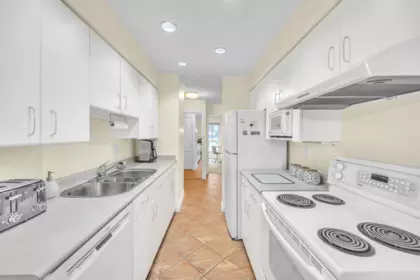 401 1718 Nelson Street, Vancouver, BC, Vancouver — Apartment/Condo for sale