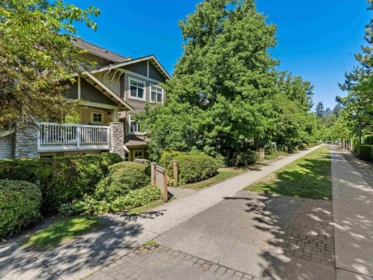 Entry Foyer Photo of 13 7488 Southwynde Avenue, Burnaby, BC