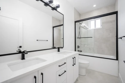 Laundry Room Photo of 102 957 Edgar Avenue, Coquitlam, BC