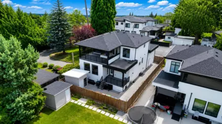 Swimming Pool Photo of 33682 Busby Road, Abbotsford, BC