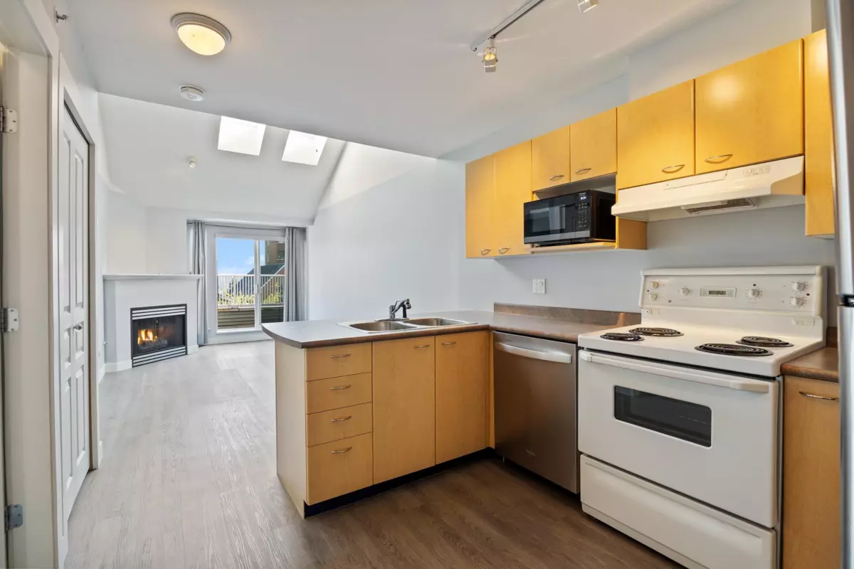 Dining Area Photo of 403 3939 Hastings Street, Burnaby, BC