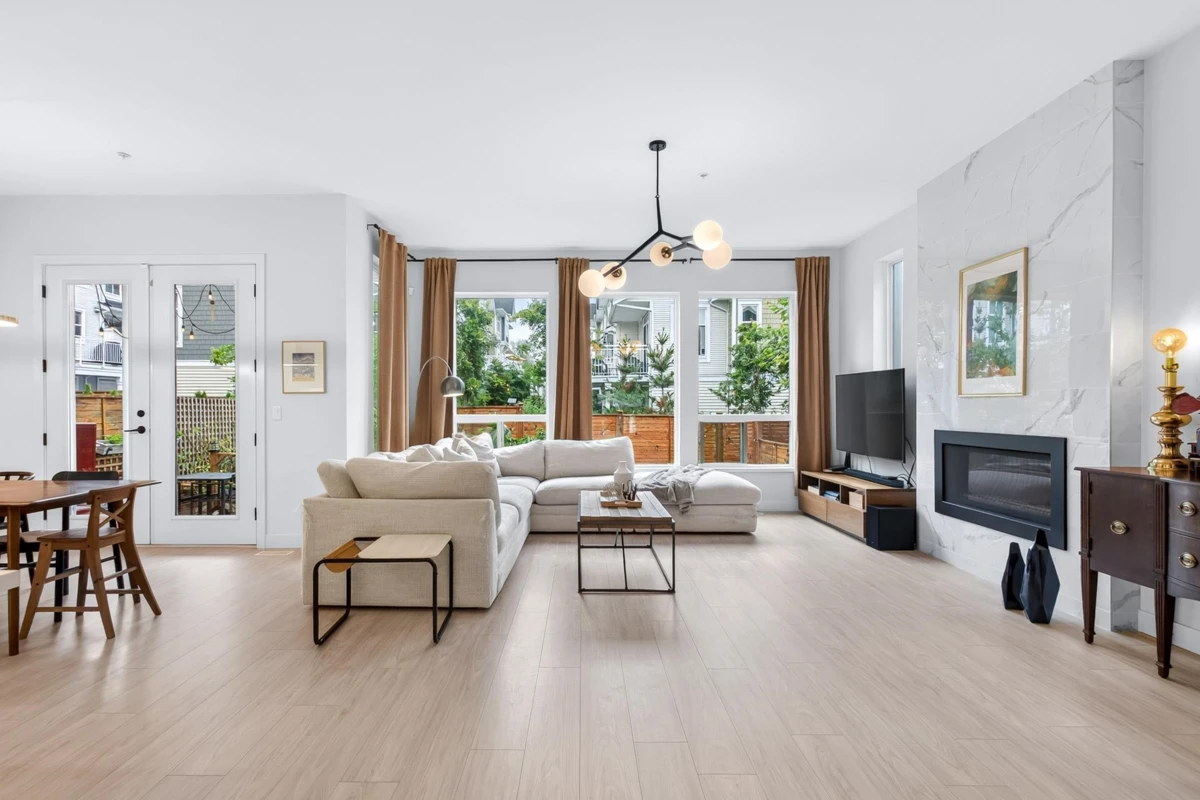 Dining Area Photo of 11328 230 Street, Maple Ridge, BC