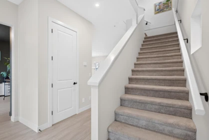Entry Foyer Photo of 11328 230 Street, Maple Ridge, BC