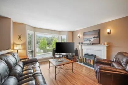 Kitchen Island Photo of 3669 Bulkley Street, Abbotsford, BC