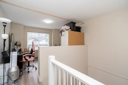Powder Room Photo of 1 10282 132 Street, Surrey, BC