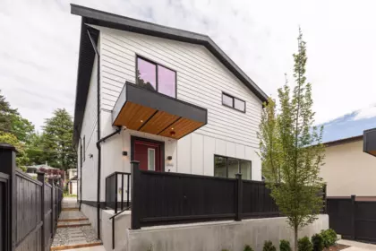 Backyard Photo of 1 3633 Turner Street, Vancouver, BC