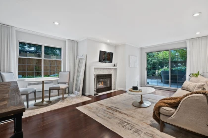 Kitchen Island Photo of 104 925 W 15th Avenue, Vancouver, BC