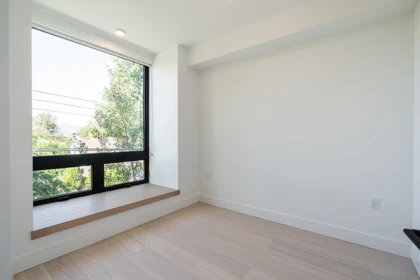 Laundry Room Photo of 107 551 W 28th Avenue, Vancouver, BC