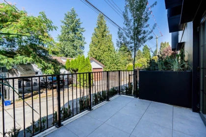 Powder Room Photo of 107 551 W 28th Avenue, Vancouver, BC