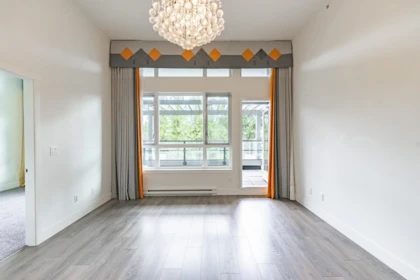 Breakfast Nook Photo of 405 15628 104 Avenue, Surrey, BC