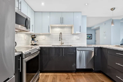Kitchen Photo of 1904 13880 101 Avenue, Surrey, BC