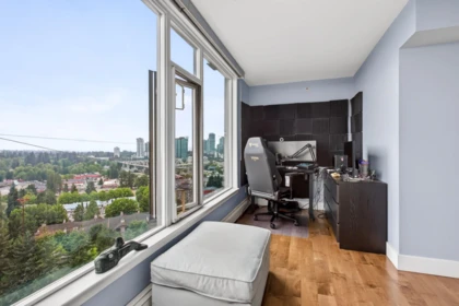 Office / Den Photo of 1904 13880 101 Avenue, Surrey, BC