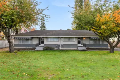 9620 No. 3 Road, Richmond, BC, Richmond — Duplex for sale