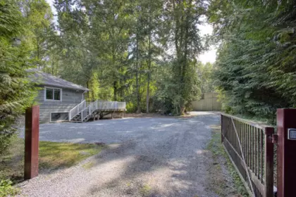 5860 256 Street, Langley, BC, Langley — Single Family Residence for sale