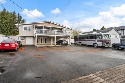 Kitchen Photo of 46479 Brooks Avenue, Chilliwack, BC